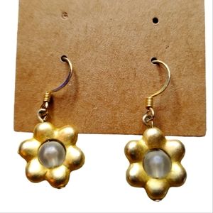 VINTAGE BRUSHED GOLD DANGLE BOHO FLOWER EARRINGS